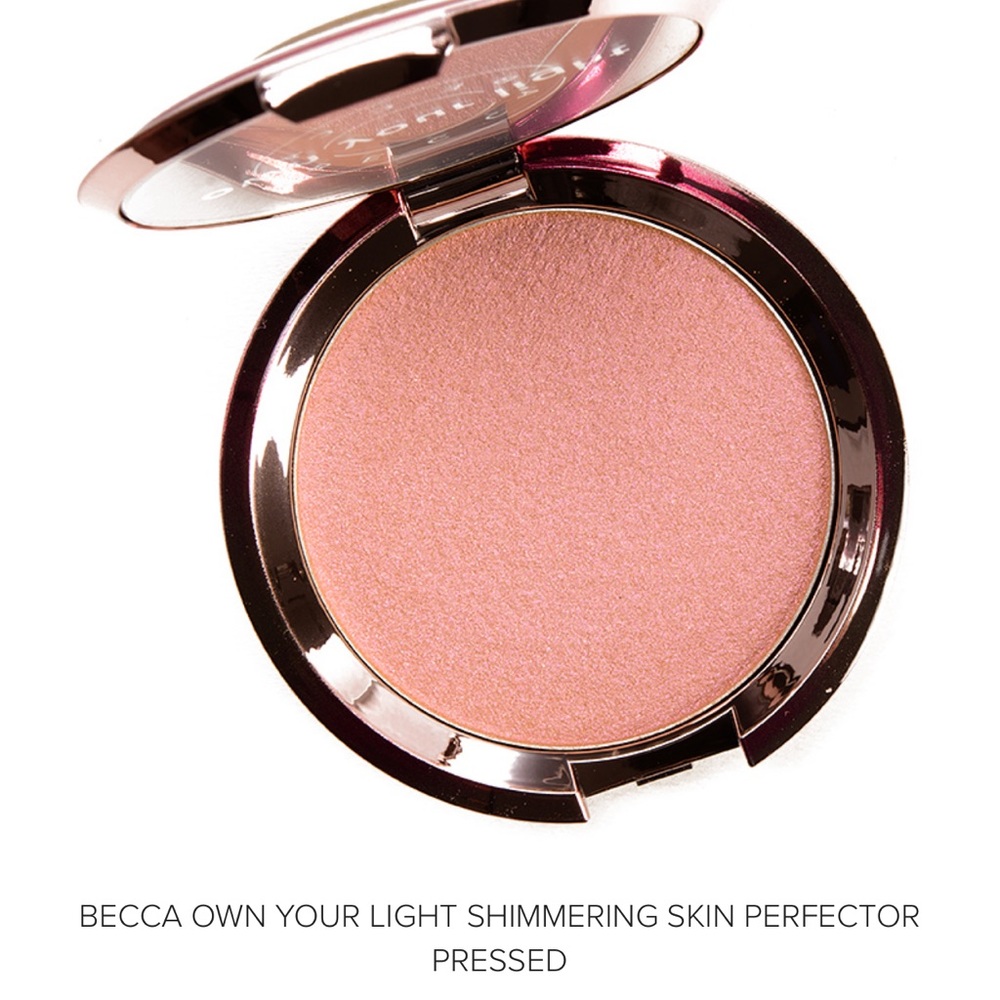 CLOSET CLOSING 11/16 AT MIDNIGHT Becca own your light highlighter
